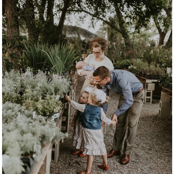 Meet your Posher, Hannah - Picture 2 of 3